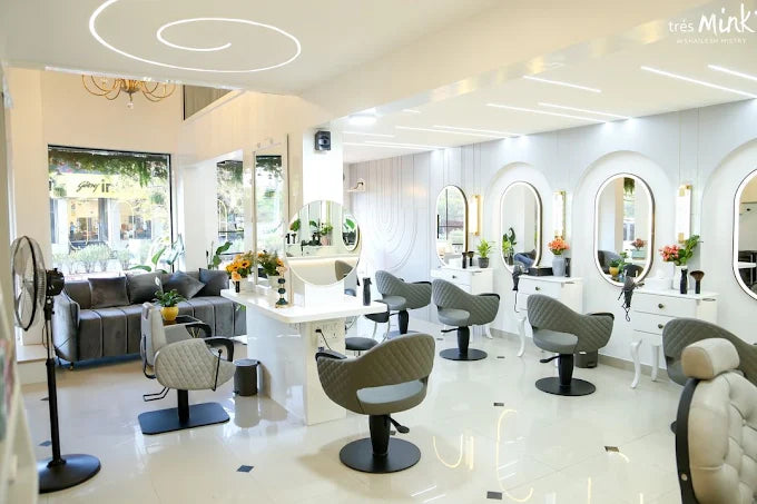 Lulla Nagar salon